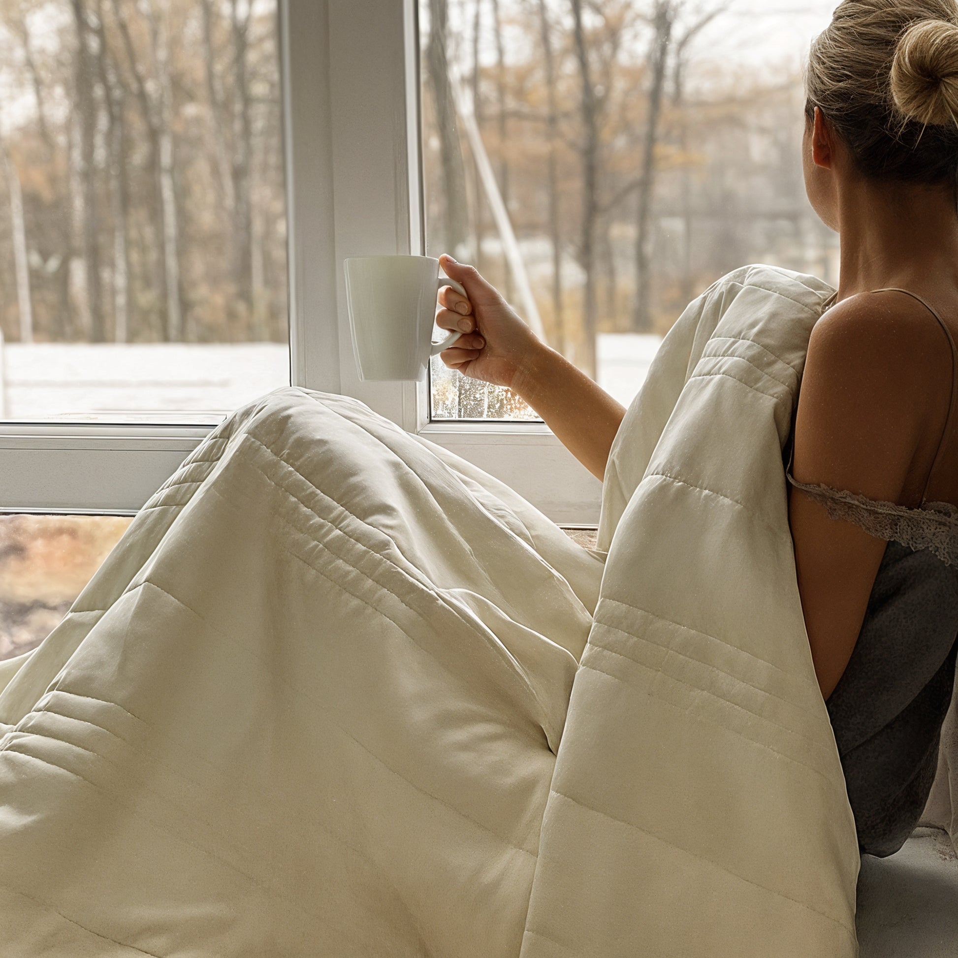 ChillNest™ Ice Cooling Calming Blanket