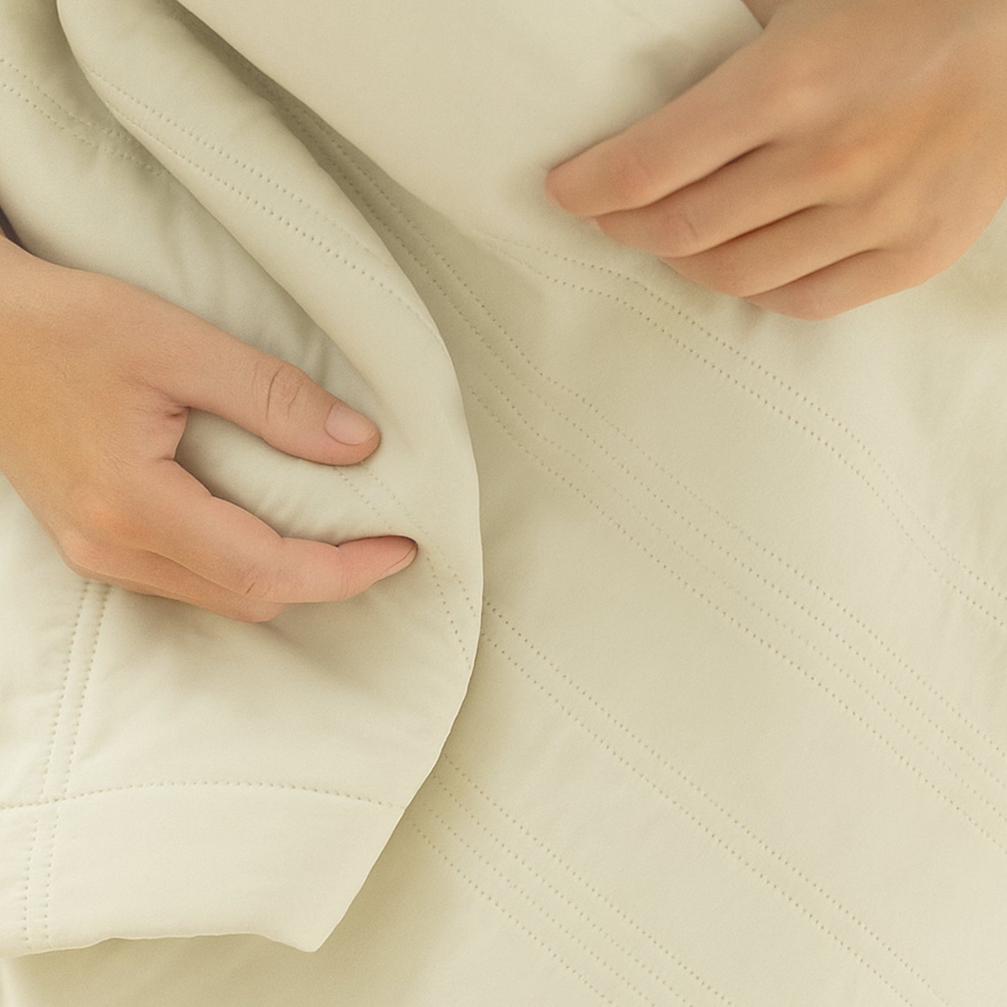 ChillNest™ Ice Cooling Calming Blanket